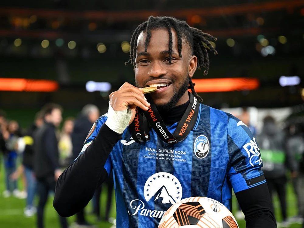 Inter Milan theo đuổi Ademola Lookman: “Cú hích” cho tham vọng Scudetto - Ảnh 1. Inter Milan theo đuổi Ademola Lookman: “Cú hích” cho tham vọng Scudetto - Ảnh 1.