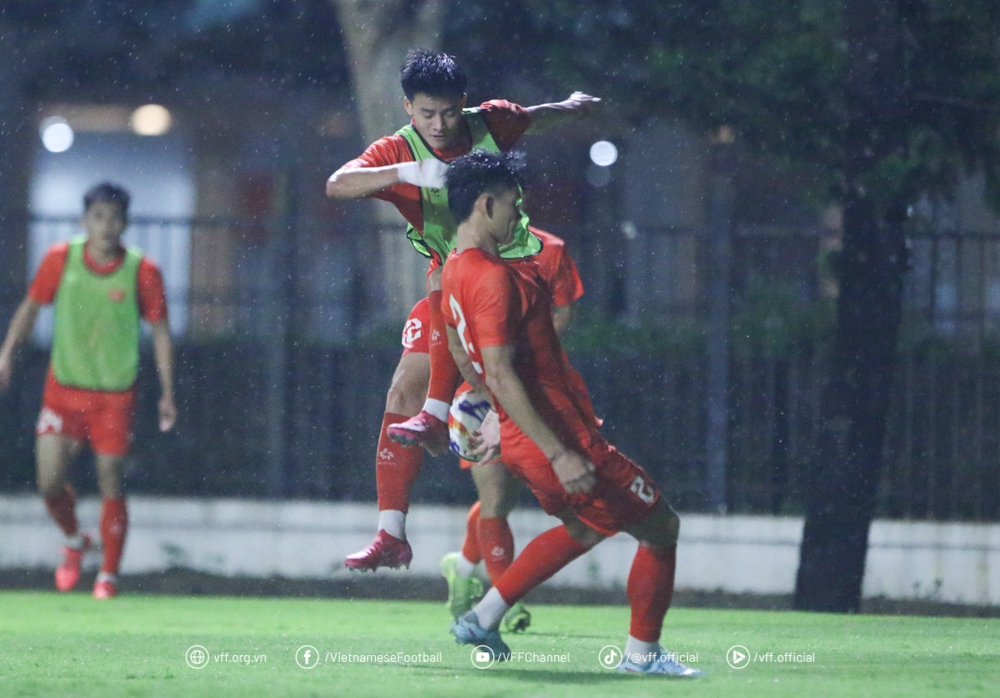Tin nóng thể thao tối 17/7: Ngôi sao bóng chuyền nữ Việt Nam là đại diện duy nhất của Châu Á nhận vinh dự lớn - Ảnh 4. Tin nóng thể thao tối 17/7: Ngôi sao bóng chuyền nữ Việt Nam là đại diện duy nhất của Châu Á nhận vinh dự lớn - Ảnh 4.