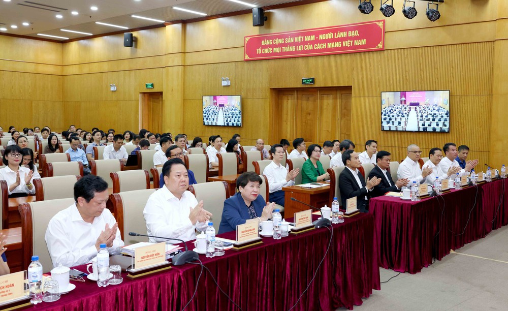 vnapotalhoinghitrienkhainhiemvu6thangcuoinam2025banchinhsachchienluoctrunguong8152521-1752744684633225264072.jpg