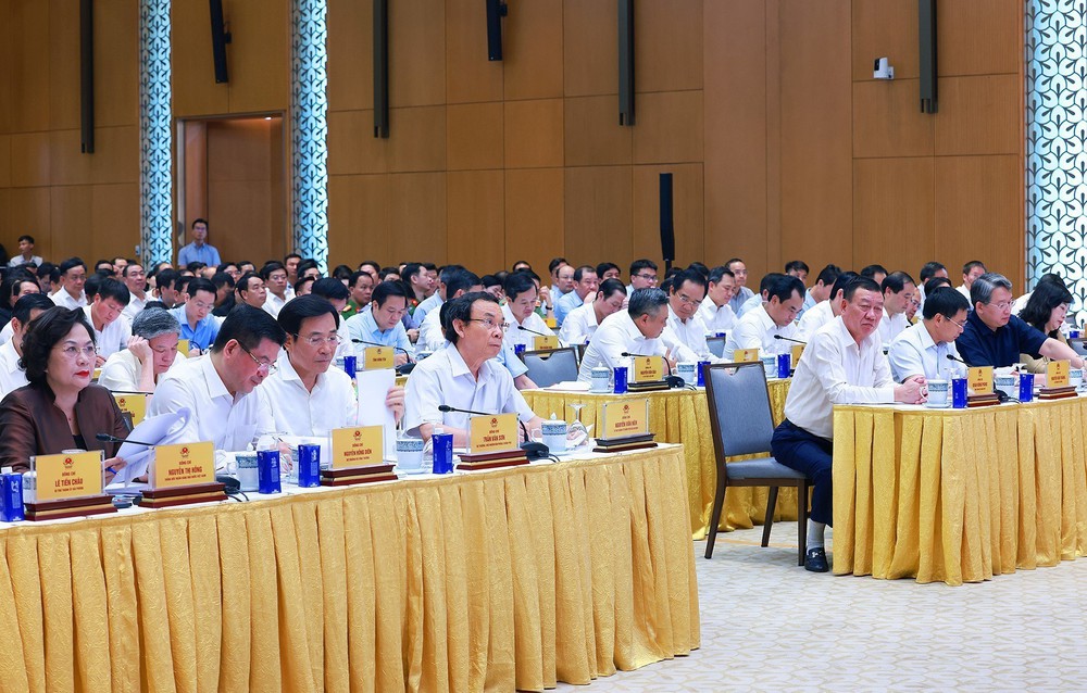 Thủ tướng Phạm Minh Chính: Xử lý các dự án tồn đọng đúng quy định và mang tính nhân văn - Ảnh 7.