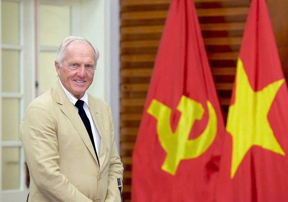 Lý do huyền thoại golf Greg Norman được tái bổ nhiệm làm Đại sứ Du lịch Việt Nam giai đoạn 2025 – 2030 - Ảnh 2. Lý do huyền thoại golf Greg Norman được tái bổ nhiệm làm Đại sứ Du lịch Việt Nam giai đoạn 2025 – 2030 - Ảnh 2.