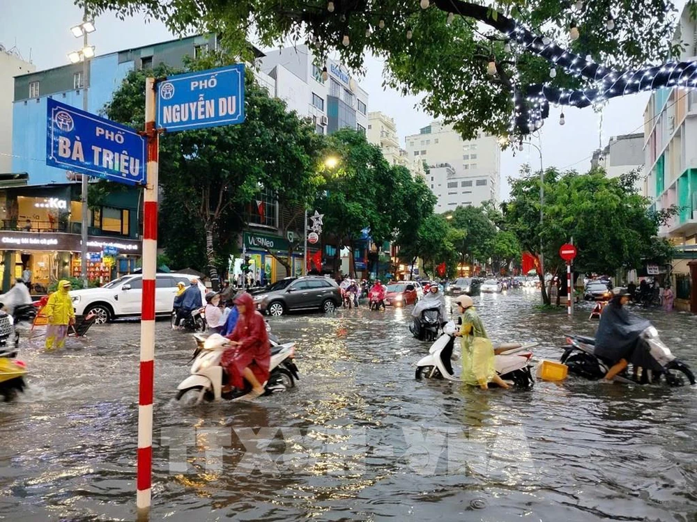 Hà Nội đầu tư hơn 380 tỷ đồng chống úng ngập nội đô - Ảnh 2. Hà Nội đầu tư hơn 380 tỷ đồng chống úng ngập nội đô - Ảnh 2.