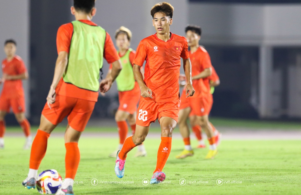 Thủ môn HAGL quyết tâm, U23 Việt Nam tự tin thắng U23 Lào - Ảnh 2.