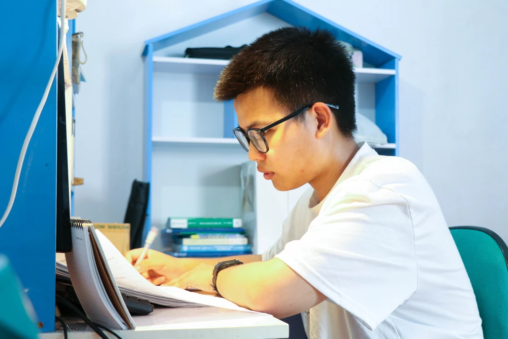 Thủ khoa "toàn năng" truyền cảm hứng trong học đường - Ảnh 5. Thủ khoa "toàn năng" truyền cảm hứng trong học đường - Ảnh 5.