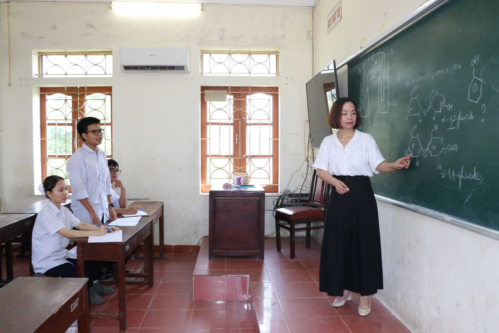 Thủ khoa "toàn năng" truyền cảm hứng trong học đường - Ảnh 4. Thủ khoa "toàn năng" truyền cảm hứng trong học đường - Ảnh 4.