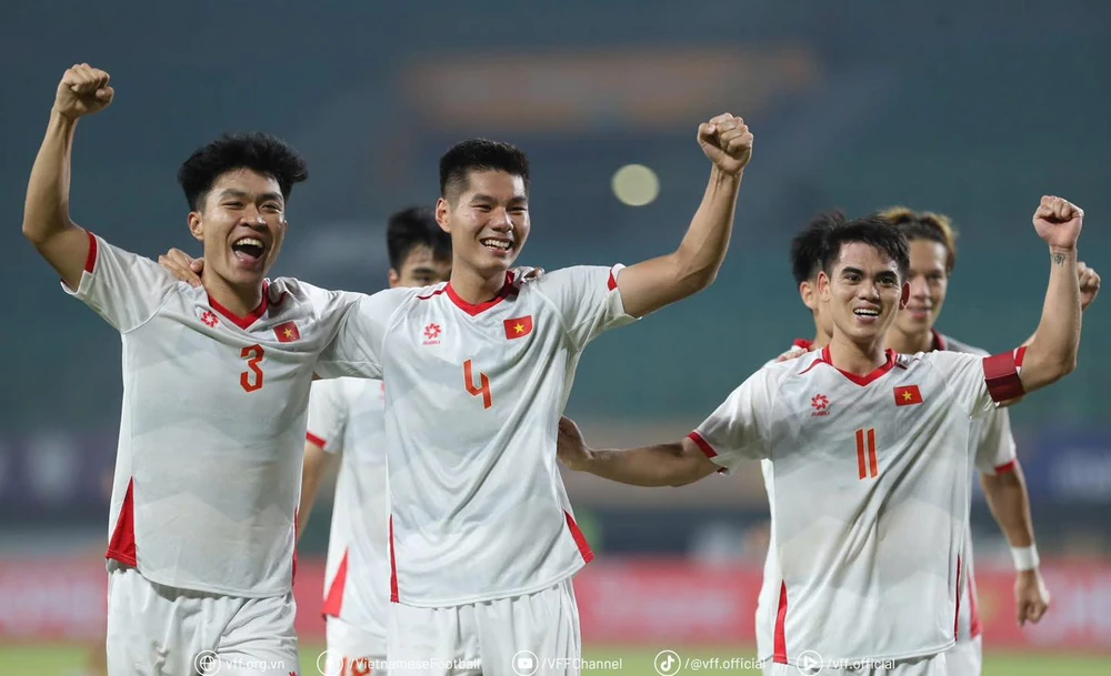 Người hùng Nguyễn Hiểu Minh của U23 Việt Nam: Tương lai hàng thủ, giải pháp cho hàng công - Ảnh 3.