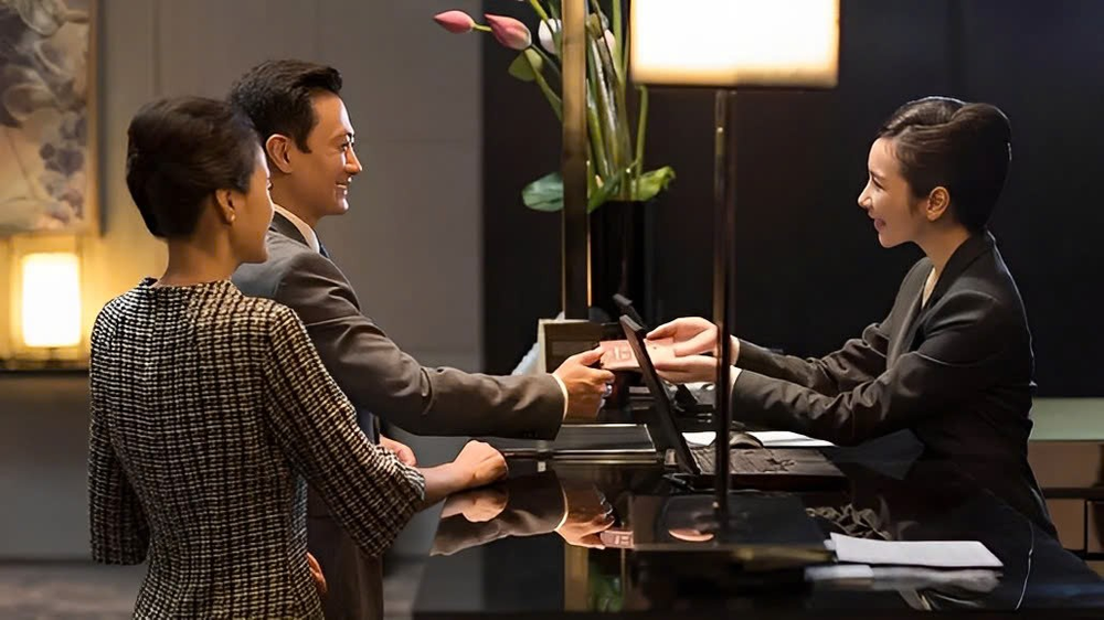 Đồng phục nhà hàng khách sạn: không chỉ cho có, mà phải khiến khách nhớ - Ảnh 3.