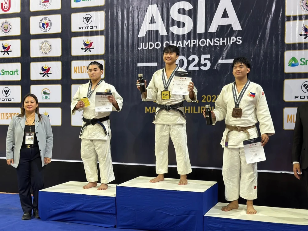 Bùng nổ ngày khai mạc, judo Việt Nam giành 16 HCV tại giải vô địch Đông Nam Á 2025 - Ảnh 1.
