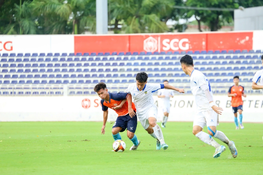 Tin nóng bóng đá Việt hôm nay 20/7: Khuất Văn Khang chờ duyên vô địch của U23 Việt Nam; Becamex TP.HCM chọn trung vệ Serbia - Ảnh 3.