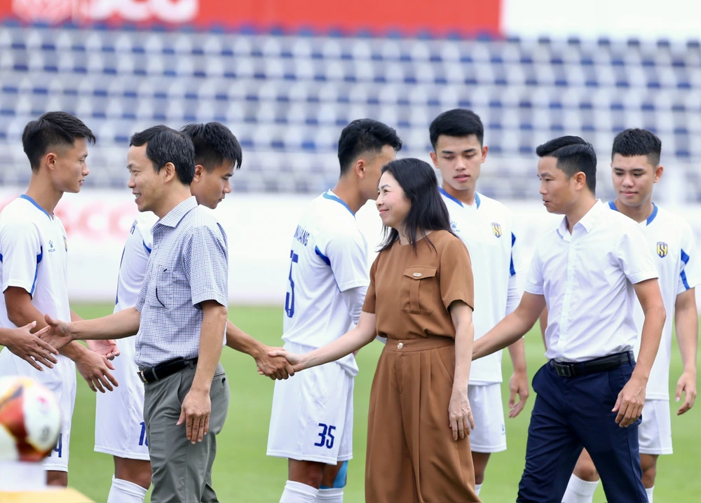 Con trai Quang Hải lại ghi bàn ở Vòng chung kết U21 Quốc gia - Ảnh 2.
