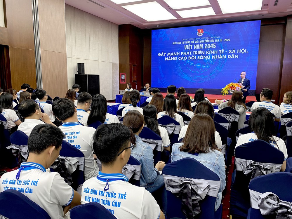 Nhìn lại 5 kỳ Diễn đàn Trí thức trẻ Việt Nam toàn cầu - Ảnh 3. Nhìn lại 5 kỳ Diễn đàn Trí thức trẻ Việt Nam toàn cầu - Ảnh 3.