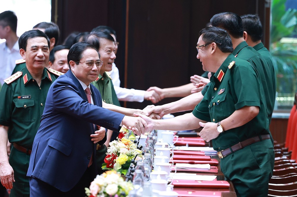Thủ tướng Phạm Minh Chính: Quân đội tiếp tục thực hiện tốt vai trò nòng cốt trong xây dựng “thế trận lòng dân” - Ảnh 2.
