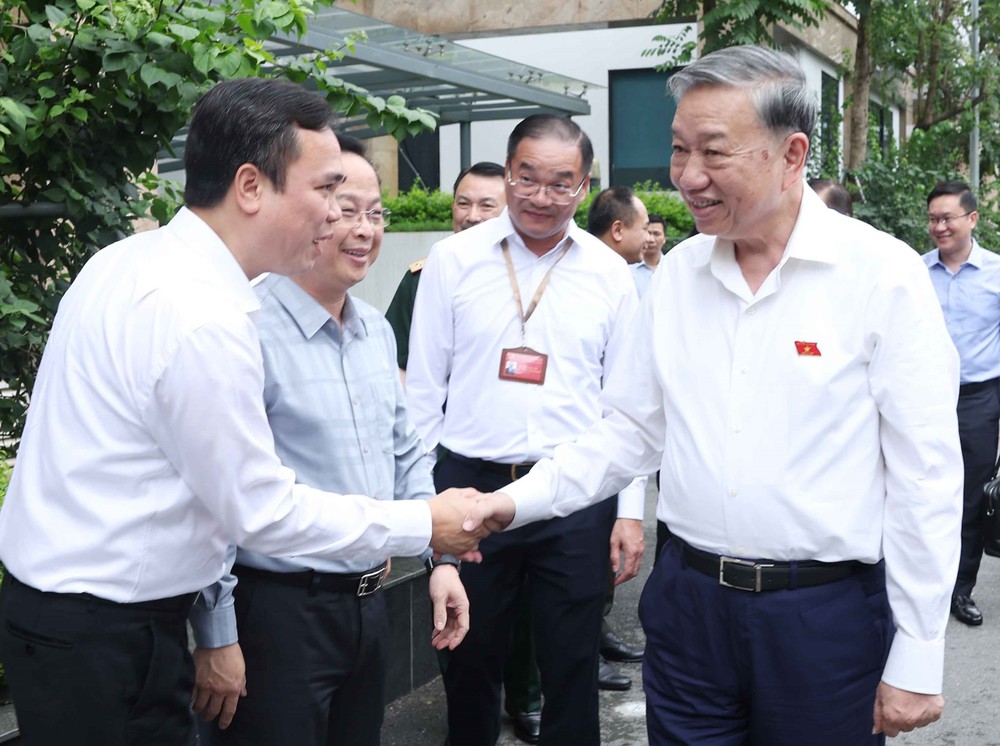 Tổng Bí thư Tô Lâm tiếp xúc cử tri Hà Nội sau Kỳ họp thứ 9, Quốc hội khóa XV - Ảnh 3.