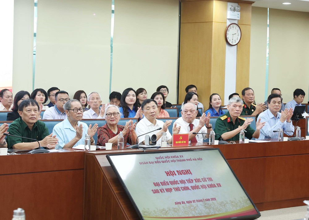 Tổng Bí thư Tô Lâm tiếp xúc cử tri Hà Nội sau Kỳ họp thứ 9, Quốc hội khóa XV - Ảnh 5.