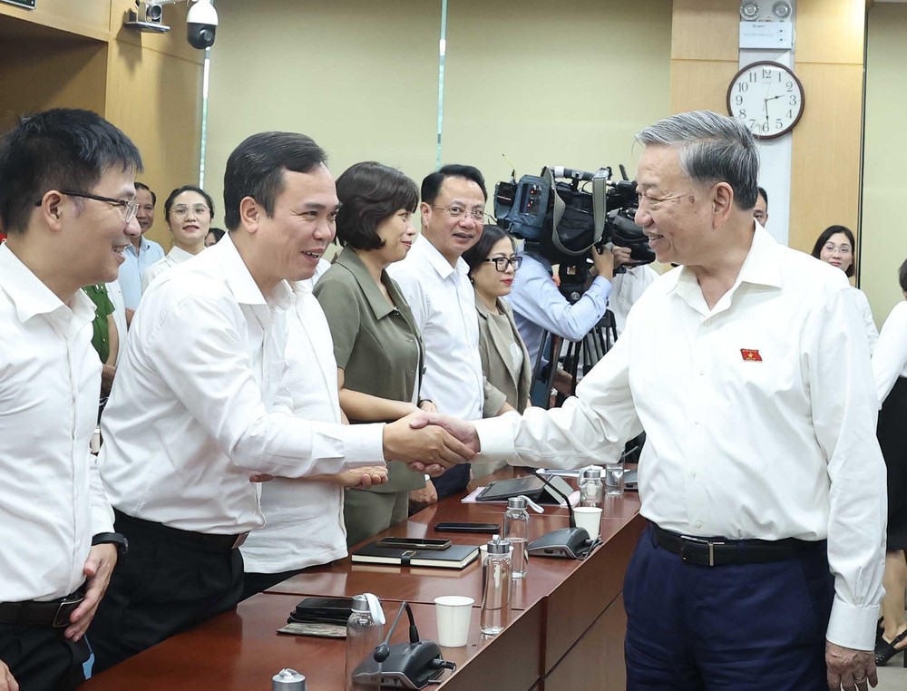 Tổng Bí thư Tô Lâm tiếp xúc cử tri Hà Nội sau Kỳ họp thứ 9, Quốc hội khóa XV - Ảnh 4.