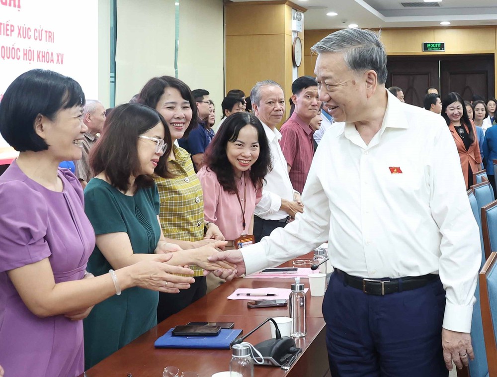 Tổng Bí thư Tô Lâm tiếp xúc cử tri Hà Nội sau Kỳ họp thứ 9, Quốc hội khóa XV - Ảnh 6.