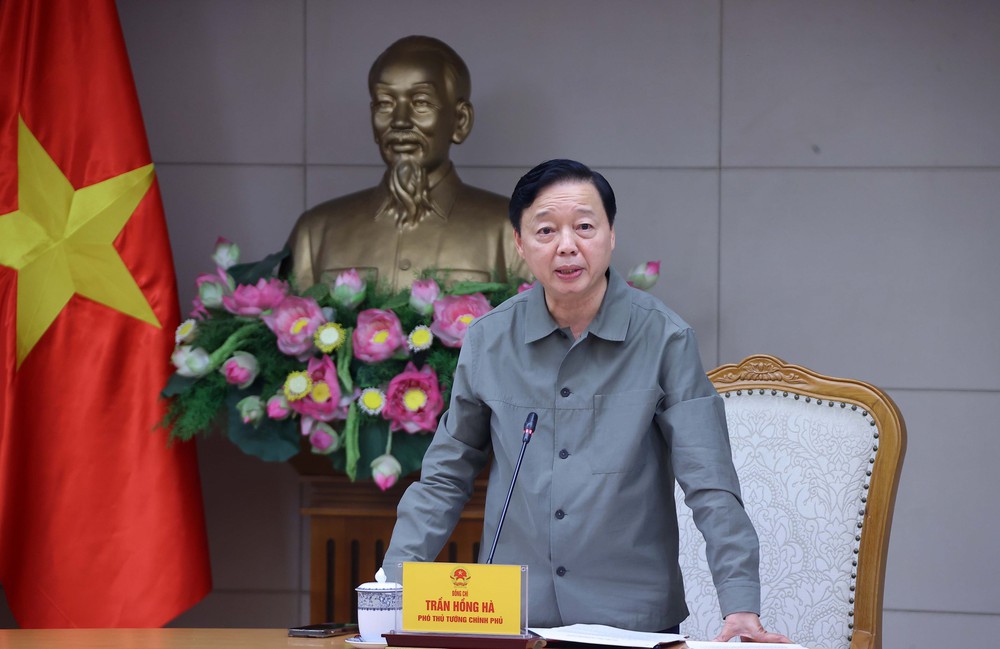 Ứng phó bão số 3: Phó Thủ tướng Trần Hồng Hà: Bảo vệ tính mạng người dân là ưu tiên hàng đầu - Ảnh 1.