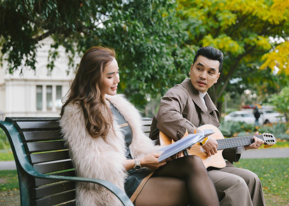 Ưng Hoàng Phúc đóng MV “Vẽ hoa vẽ lá” cùng bà xã - Ảnh 1.