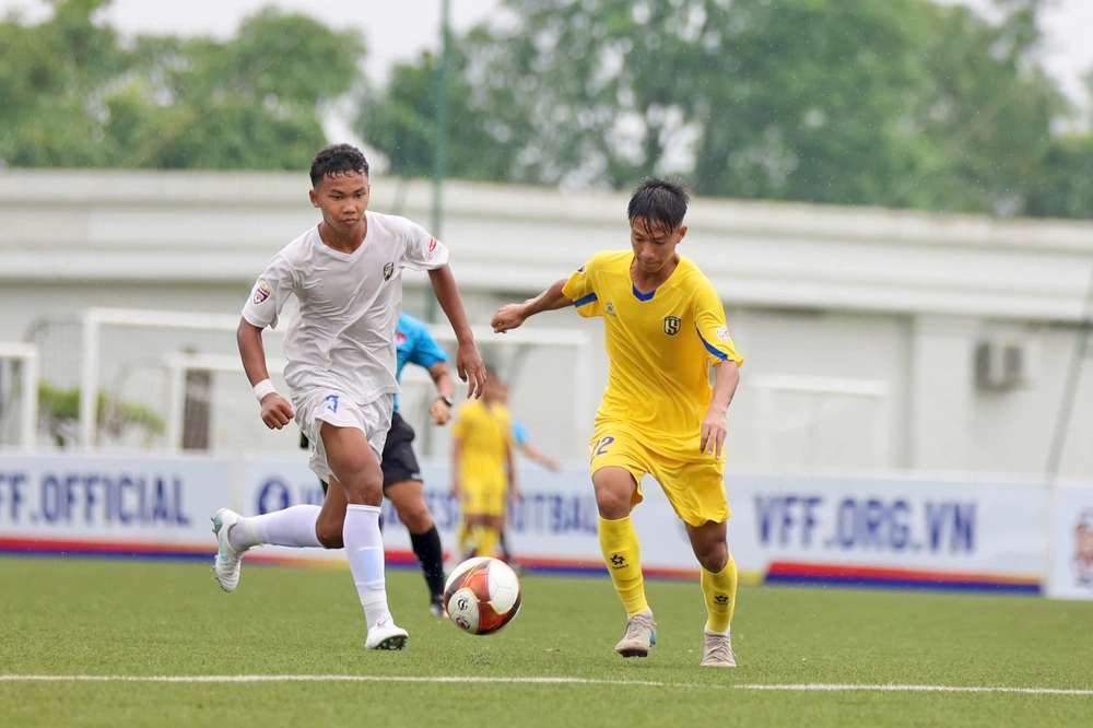 VCK giải BĐ VĐ U15 QG – Cúp Acecook 2025: SLNA giành trọn 3 điểm - Ảnh 2.