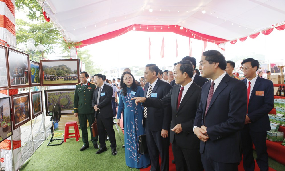 Trưởng Ban Chính sách, Chiến lược Trung ương Trần Lưu Quang dự Đại hội điểm cấp xã đầu tiên của tỉnh Lào Cai - Ảnh 2.