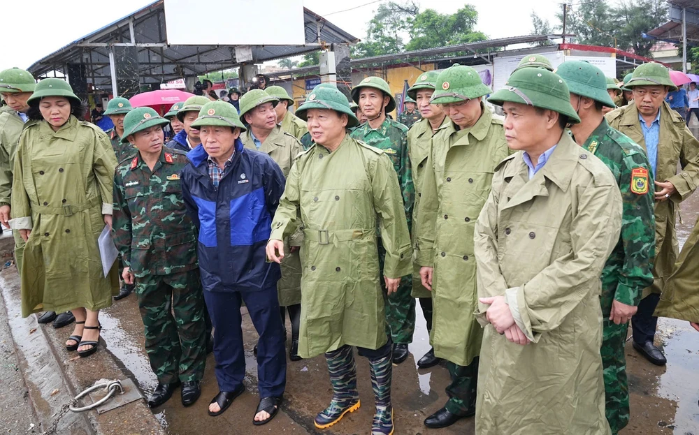 Phó Thủ tướng Trần Hồng Hà chỉ đạo công tác phòng, chống bão số 3 tại Hải Phòng và Hưng Yên - Ảnh 10.
