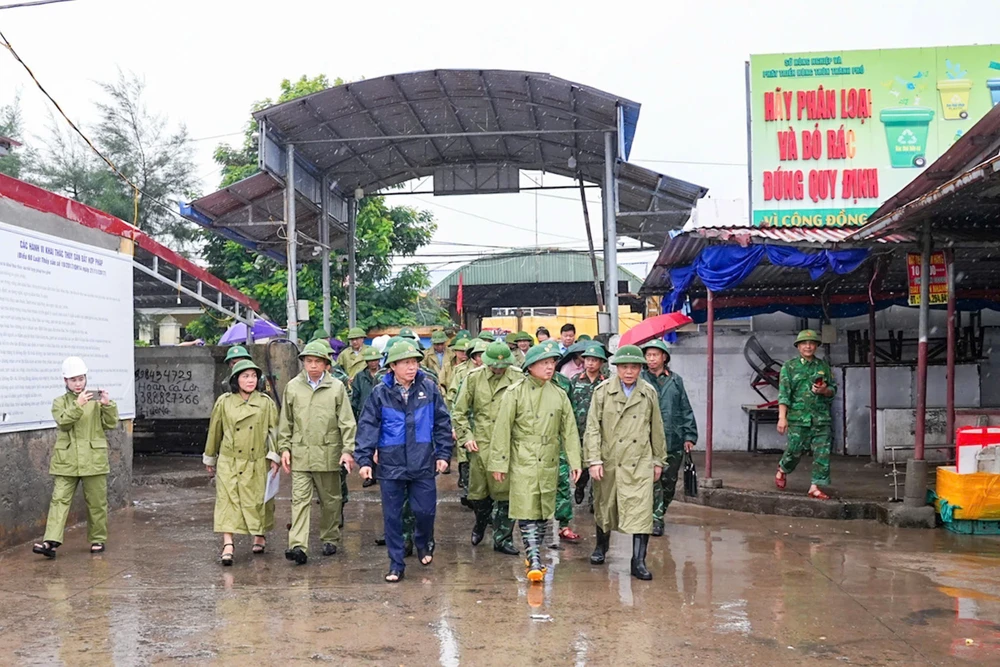 Phó Thủ tướng Trần Hồng Hà chỉ đạo công tác phòng, chống bão số 3 tại Hải Phòng và Hưng Yên - Ảnh 7.