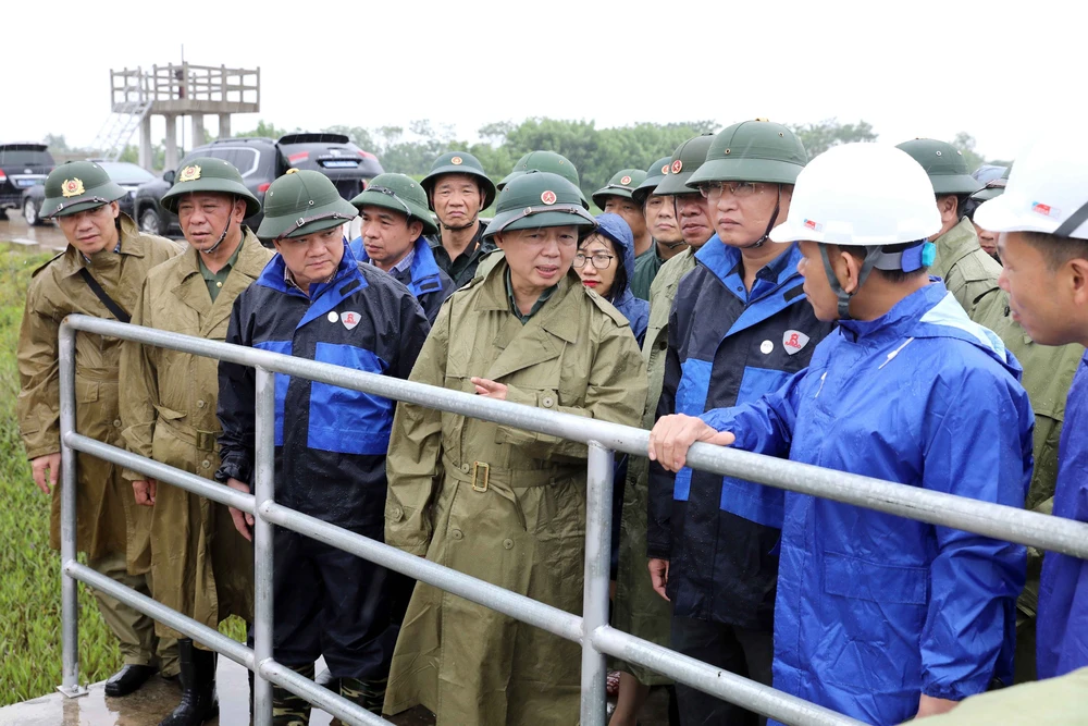 Phó Thủ tướng Trần Hồng Hà chỉ đạo công tác phòng, chống bão số 3 tại Hải Phòng và Hưng Yên - Ảnh 3.