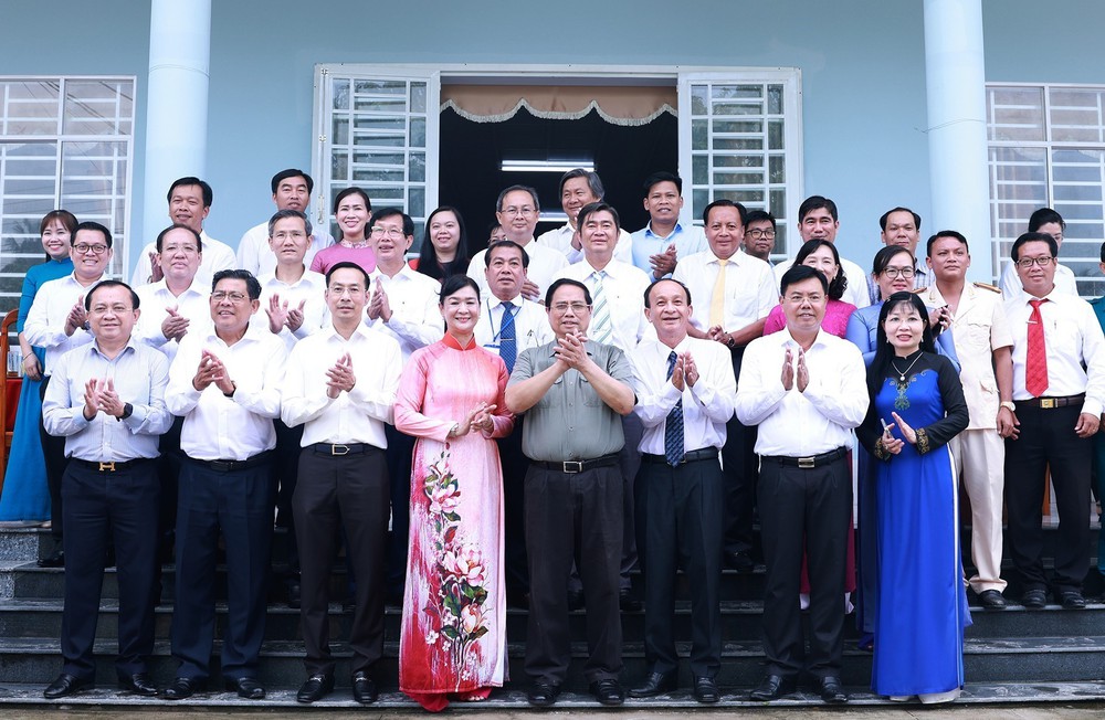 Thủ tướng kiểm tra mô hình chính quyền địa phương 02 cấp tại An Giang - Ảnh 3.