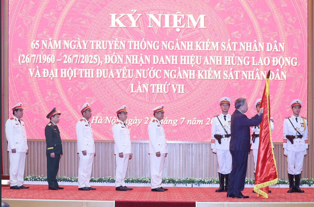 Tổng Bí thư Tô Lâm dự Lễ kỷ niệm 65 năm ngày truyền thống ngành Kiểm sát nhân dân - Ảnh 4.