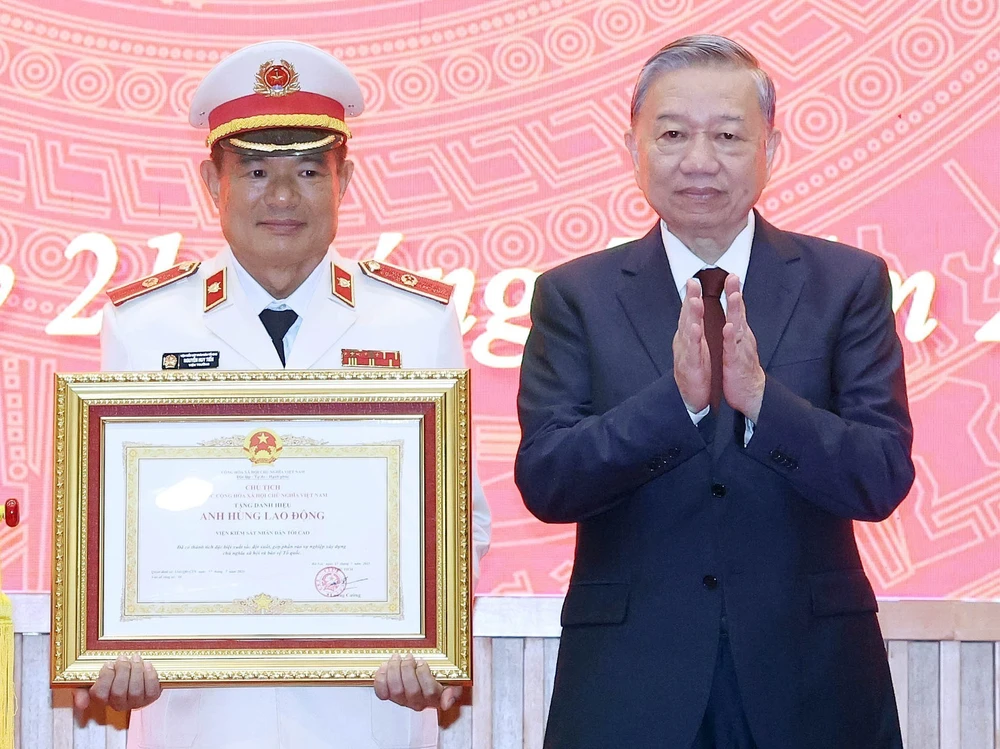 Tổng Bí thư Tô Lâm dự Lễ kỷ niệm 65 năm ngày truyền thống ngành Kiểm sát nhân dân - Ảnh 5.