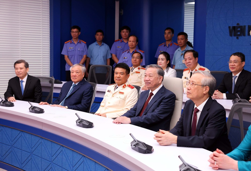 Tổng Bí thư Tô Lâm dự Lễ kỷ niệm 65 năm ngày truyền thống ngành Kiểm sát nhân dân - Ảnh 11.