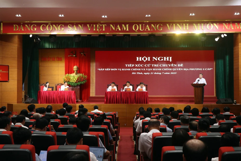 Trưởng ban Tổ chức Trung ương Lê Minh Hưng tiếp xúc cử tri tại Hà Tĩnh - Ảnh 3.