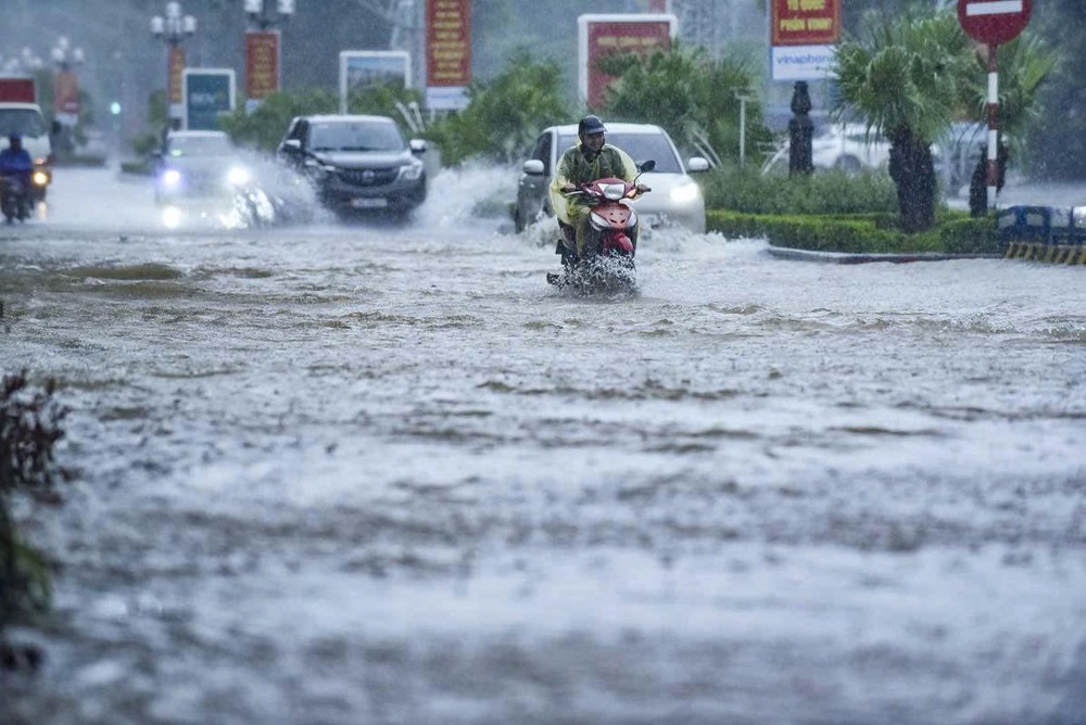 Nhiều tuyến đường tại Thanh Hoá ngập do mưa to - Ảnh 6.