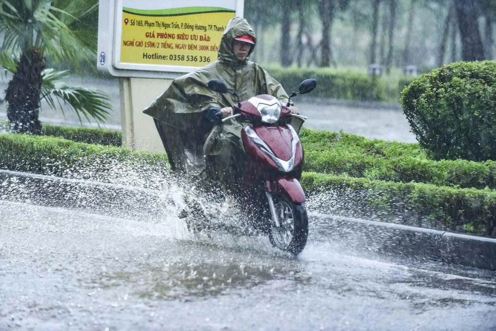 Nhiều tuyến đường tại Thanh Hoá ngập do mưa to - Ảnh 7.