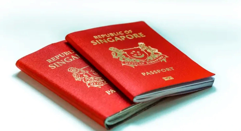 Người Singapore tiếp tục sở hữu hộ chiếu quyền lực nhất thế giới - Ảnh 1. Người Singapore tiếp tục sở hữu hộ chiếu quyền lực nhất thế giới - Ảnh 1.