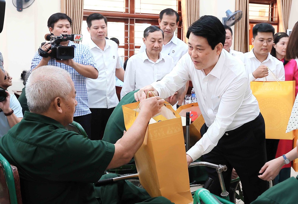 Chủ tịch nước Lương Cường: Chính sách ưu đãi người có công là nhiệm vụ thường xuyên, lâu dài - Ảnh 3.