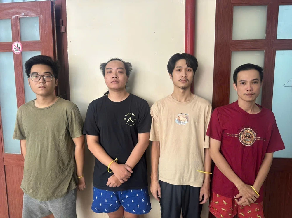 Nhà thiết kế thời trang Nguyễn Công Trí tham gia đường dây mua bán, tổ chức sử dụng ma túy - Ảnh 1.