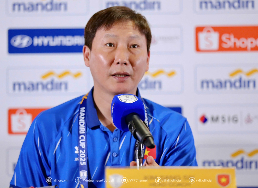 HLV Kim Sang Sik: “Điểm mạnh của U23 Philippines là phòng ngự – phản công” - Ảnh 1.