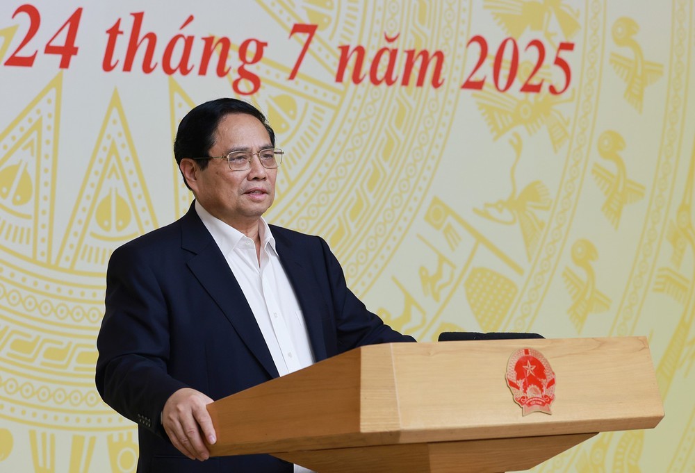 Thủ tướng Phạm Minh Chính: Xã, phường, đặc khu là “pháo đài” trong phòng thủ dân sự - Ảnh 1.