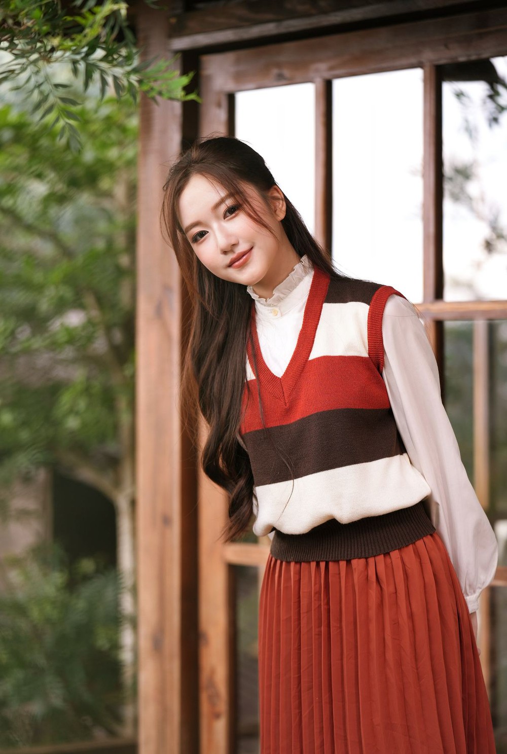 Thoại Nghi “chạy deadline” MV mới giữa lịch trình lưu diễn quốc tế - Ảnh 2.
