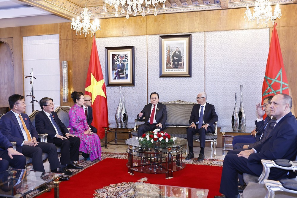 Chủ tịch Quốc hội Trần Thanh Mẫn và Phu nhân bắt đầu thăm chính thức Vương quốc Maroc - Ảnh 3.