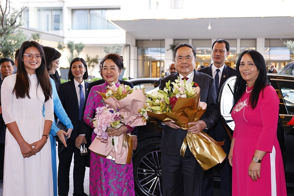 Chủ tịch Quốc hội Trần Thanh Mẫn và Phu nhân bắt đầu thăm chính thức Vương quốc Maroc - Ảnh 6.