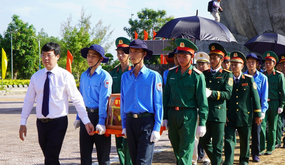 Đồng Tháp: Lễ truy điệu, cải táng 43 hài cốt liệt sĩ quân tình nguyện và chuyên gia Việt Nam - Ảnh 3.
