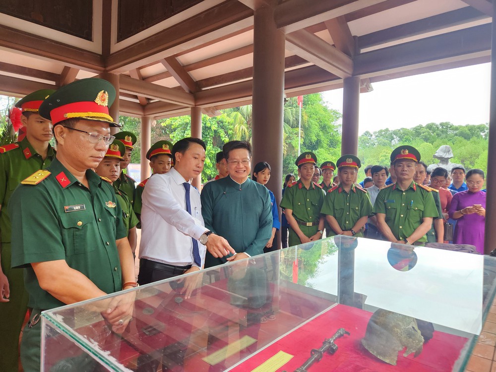 Ngày Thương binh - Liệt sĩ 27/7: &quot;Ký ức thời hoa lửa&quot; tại Khu di tích lịch sử Chín Hầm - Ảnh 2.