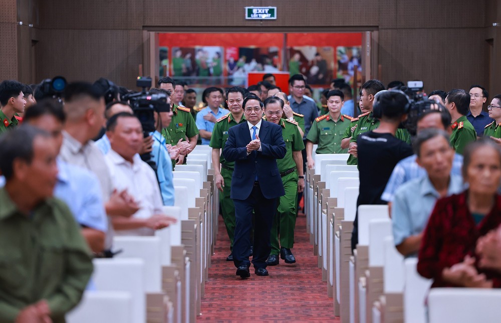 Thủ tướng Phạm Minh Chính: Xác minh danh tính liệt sĩ là bổn phận thiêng liêng, là mệnh lệnh từ trái tim - Ảnh 1.