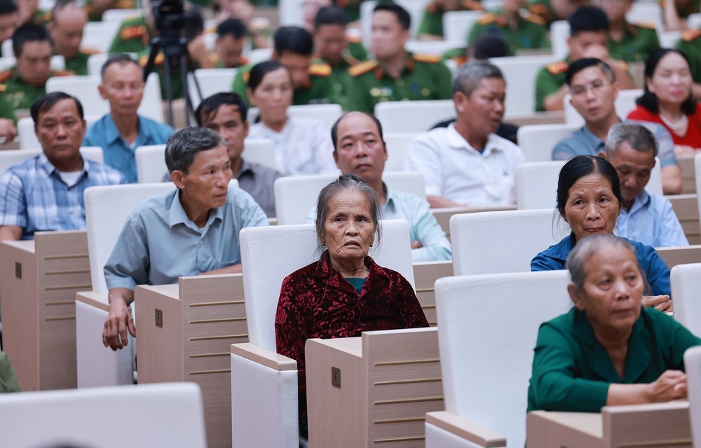Thủ tướng Phạm Minh Chính: Xác minh danh tính liệt sĩ là bổn phận thiêng liêng, là mệnh lệnh từ trái tim - Ảnh 12.