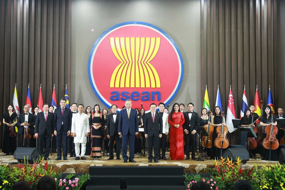 30 năm Việt Nam gia nhập ASEAN: Câu chuyện thành công điển hình của cải cách và hội nhập - Ảnh 1.