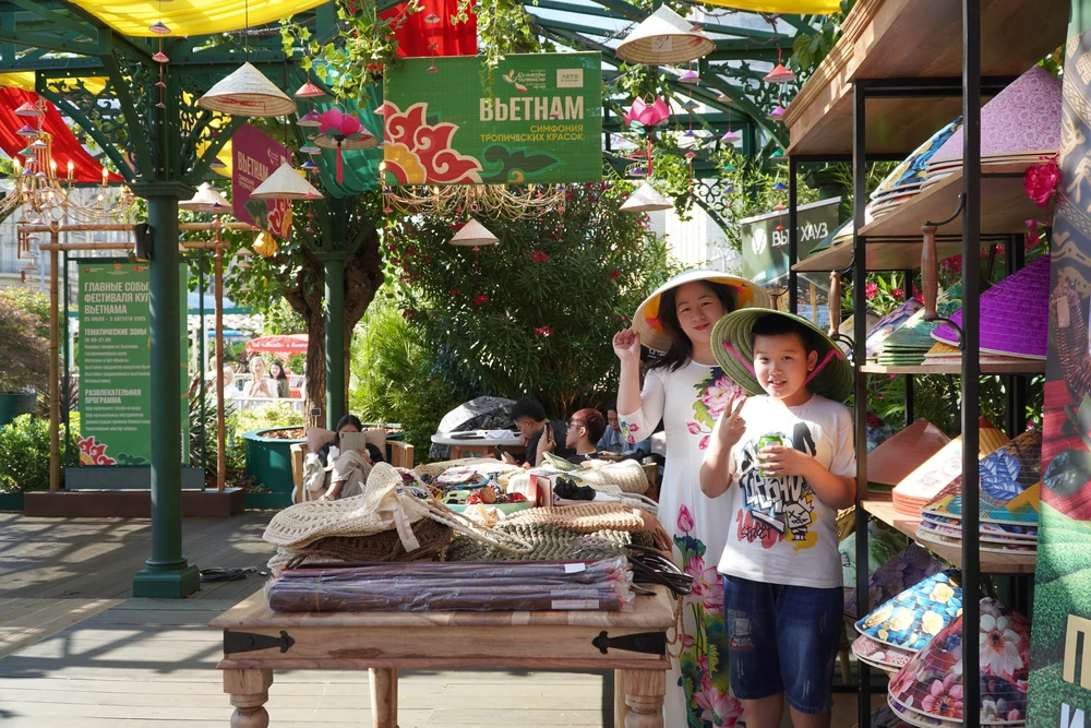 Khai mạc Lễ hội Văn hóa “Việt Nam - Sắc màu từ miền nhiệt đới” tại Nga - Ảnh 6.