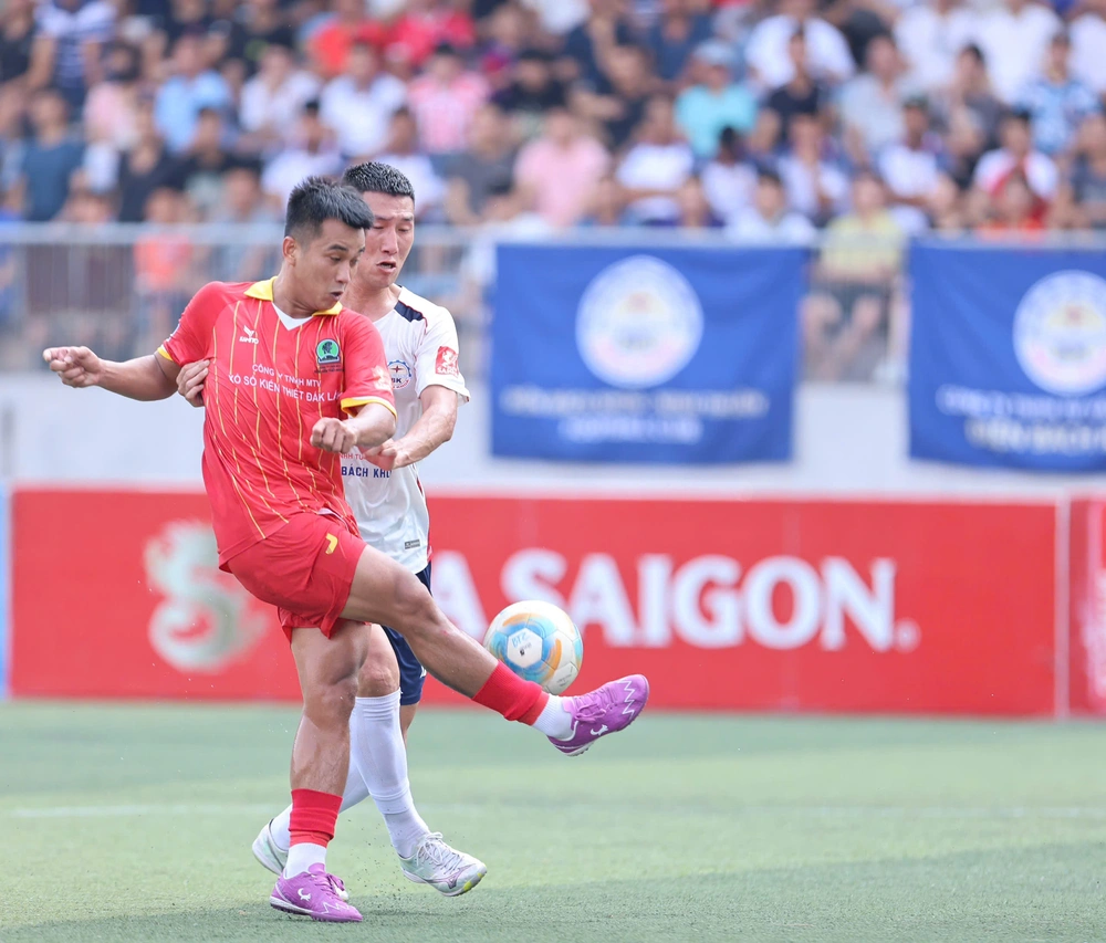Thắng trận 'thủy chiến', Thiên Khôi FC gặp XSKT Đắk Lắk ở chung kết VPL-S6 - Ảnh 3.