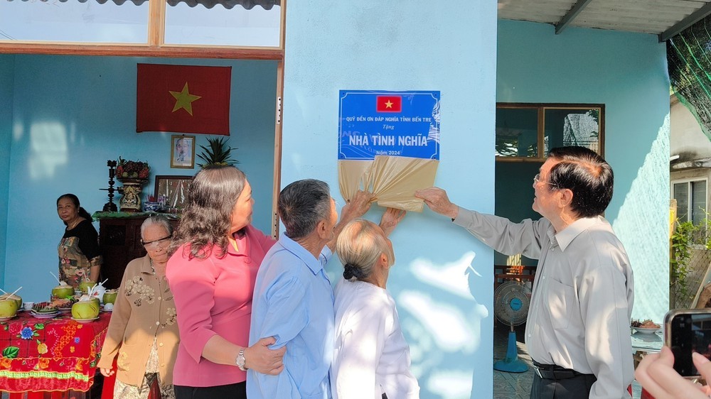 Xóa nhà tạm cho người có công: Vẹn tròn những mái ấm tri ân - Ảnh 3.